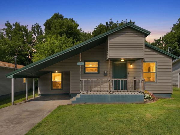 1211 N Warren Avenue, Springfield, MO 65802