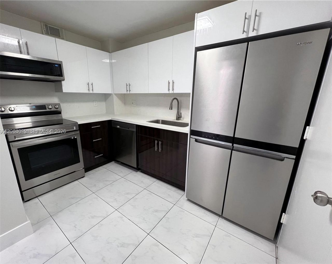 401 Golden Isles Dr, Unit 503, Hallandale Beach, FL 33009 Photo