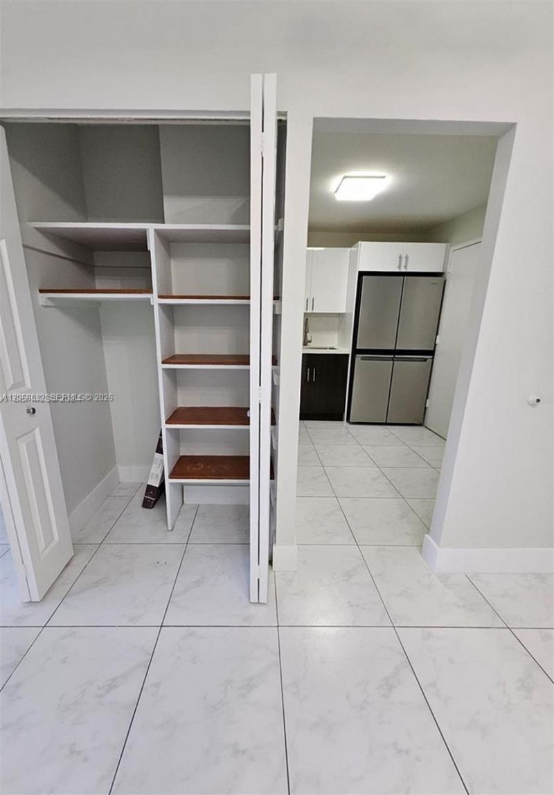 401 Golden Isles Dr, Unit 503, Hallandale Beach, FL 33009 Photo