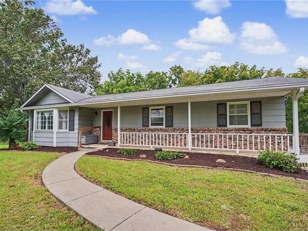 1548 N 1000 Road, Lawrence, KS 66046