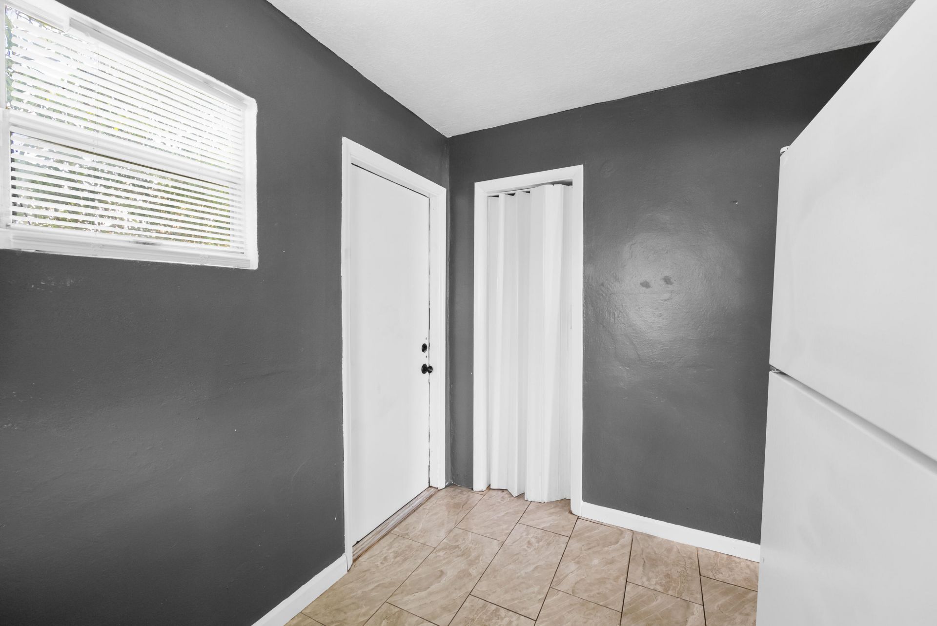 649 W 10th Street, Riviera Beach, FL 33404 Photo