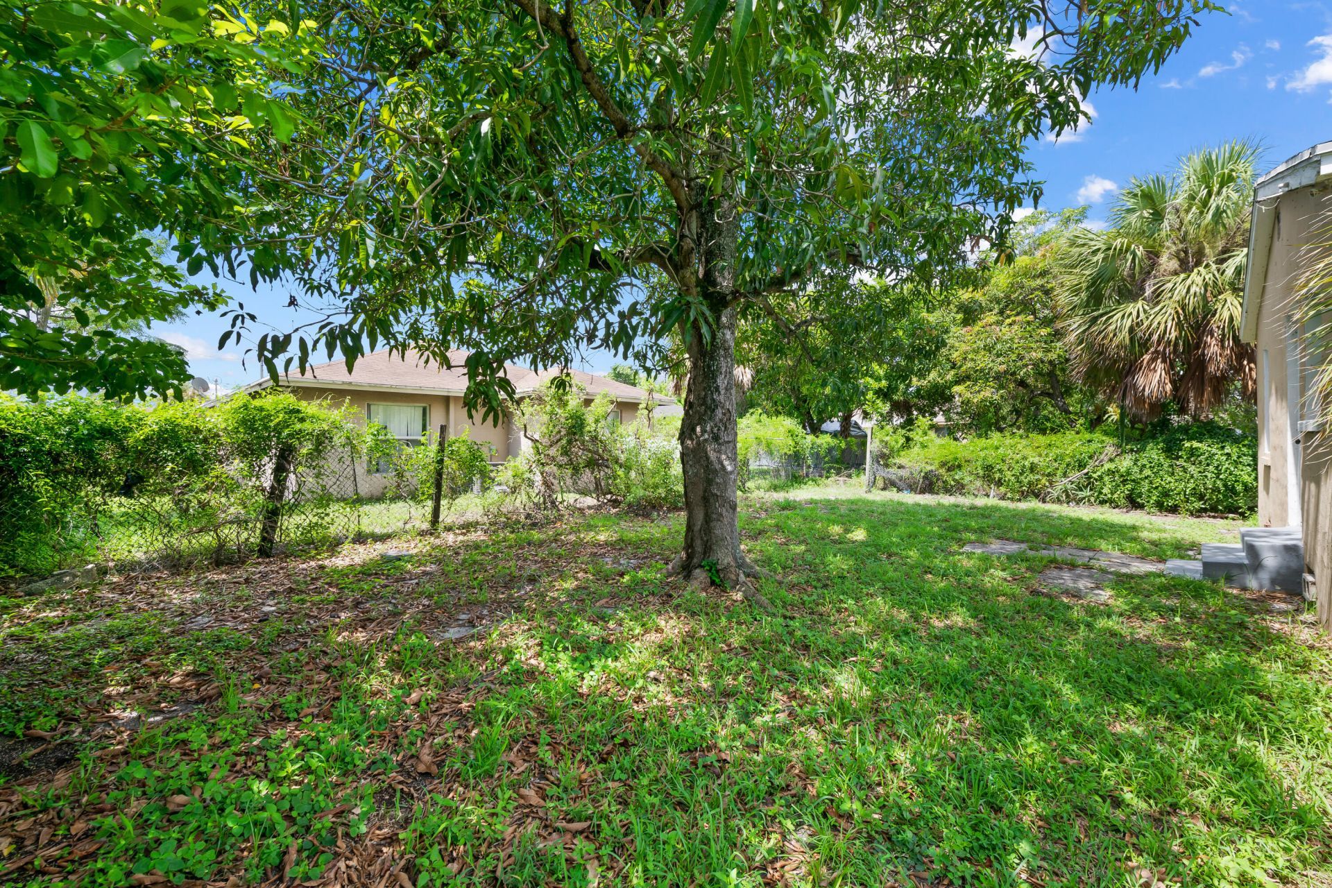 649 W 10th Street, Riviera Beach, FL 33404 Photo