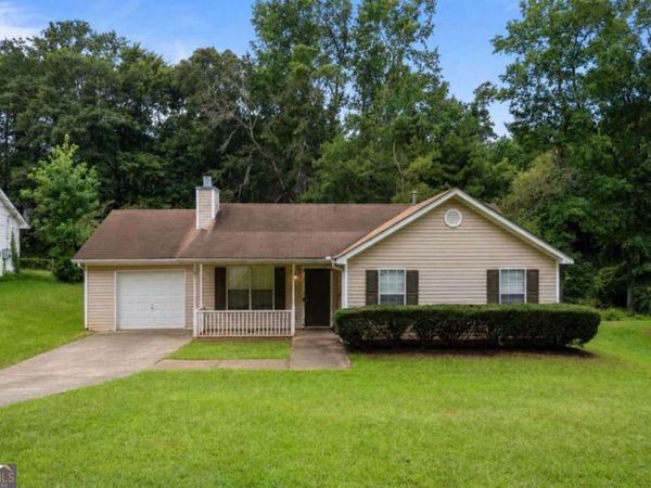 8 Priscilla Drive, Grantville, GA 30220
