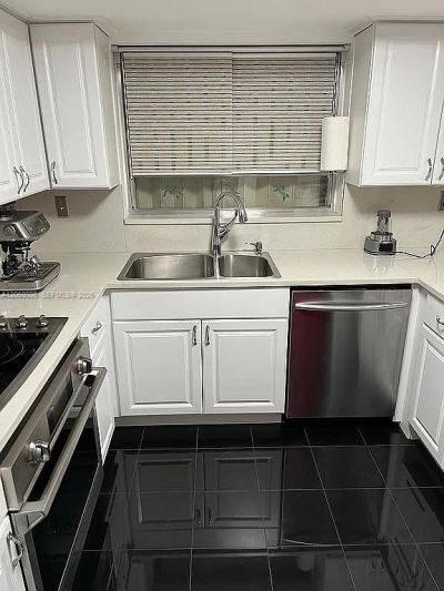 11183 NW 7th St, Unit 204-20, Miami, FL 33172 Photo