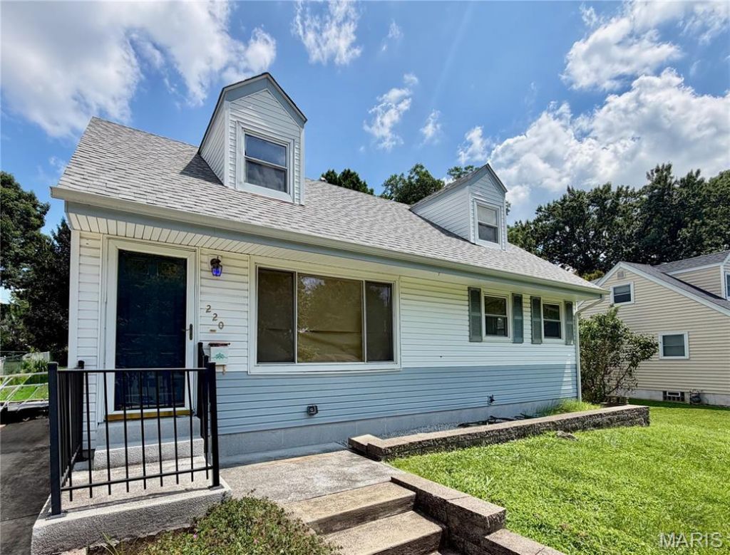 220 S Lafayette Street , Florissant, MO 63031 Main Photo