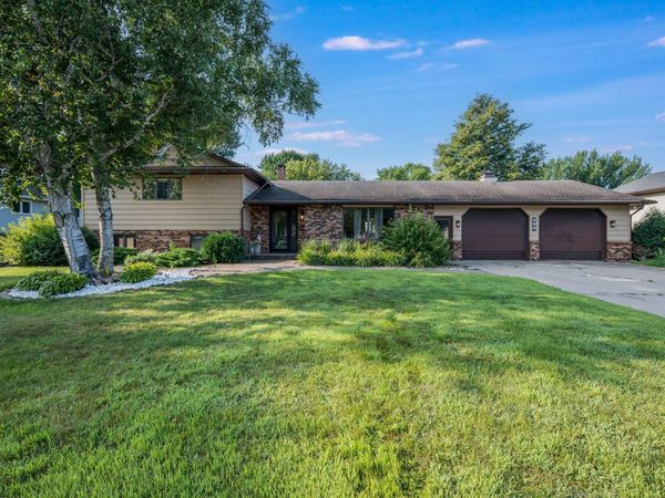 702 8th Street SW, Wells, MN 56097