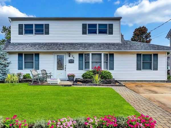 24 Seaton Street, Massapequa, NY 11758