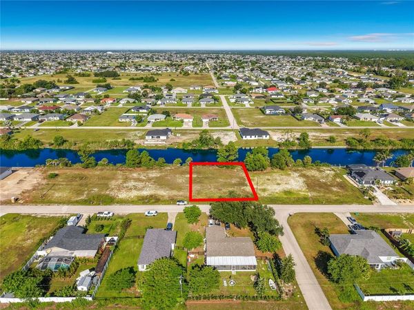 2830 NE 6TH AVENUE , CAPE CORAL, FL 33909