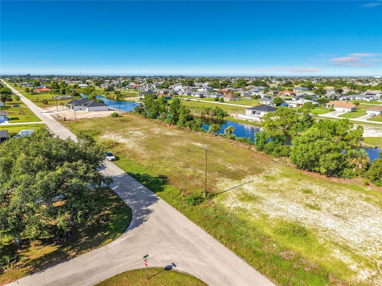 2830 NE 6th Avenue, Cape Coral, FL 33909 Photo