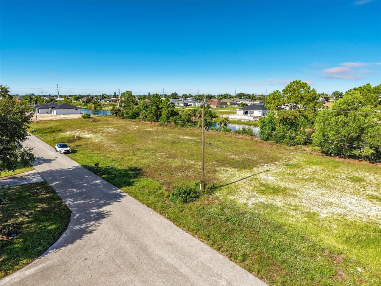 2830 NE 6th Avenue, Cape Coral, FL 33909 Photo