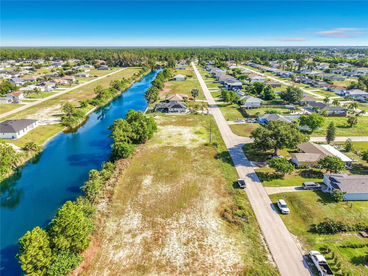 2830 NE 6th Avenue, Cape Coral, FL 33909 Photo