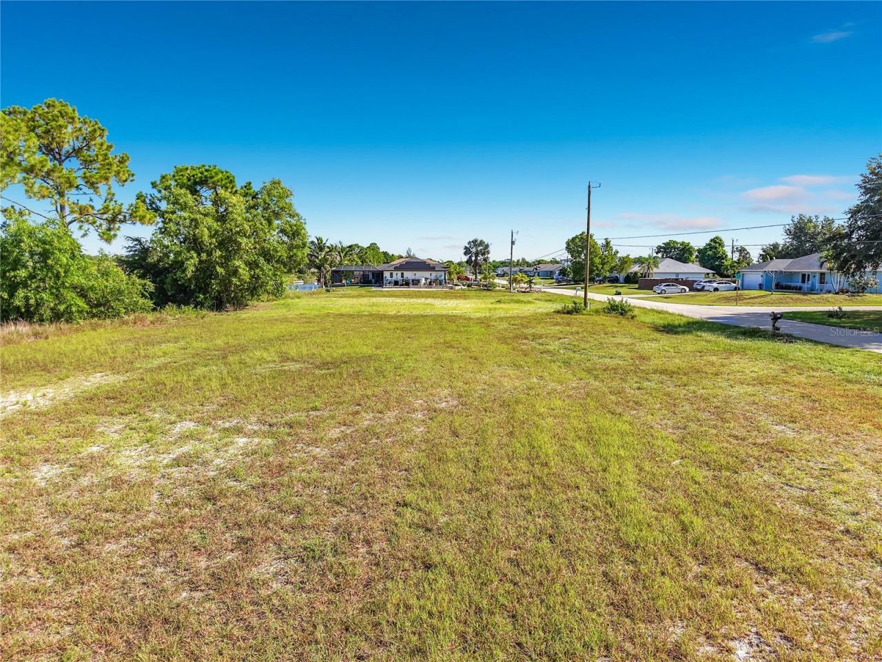 2830 NE 6th Avenue, Cape Coral, FL 33909 Photo