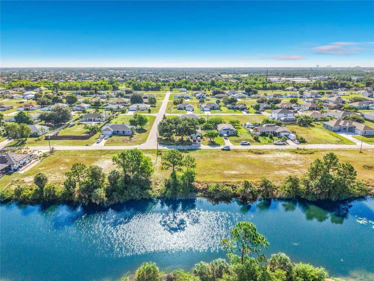 2830 NE 6th Avenue, Cape Coral, FL 33909 Photo
