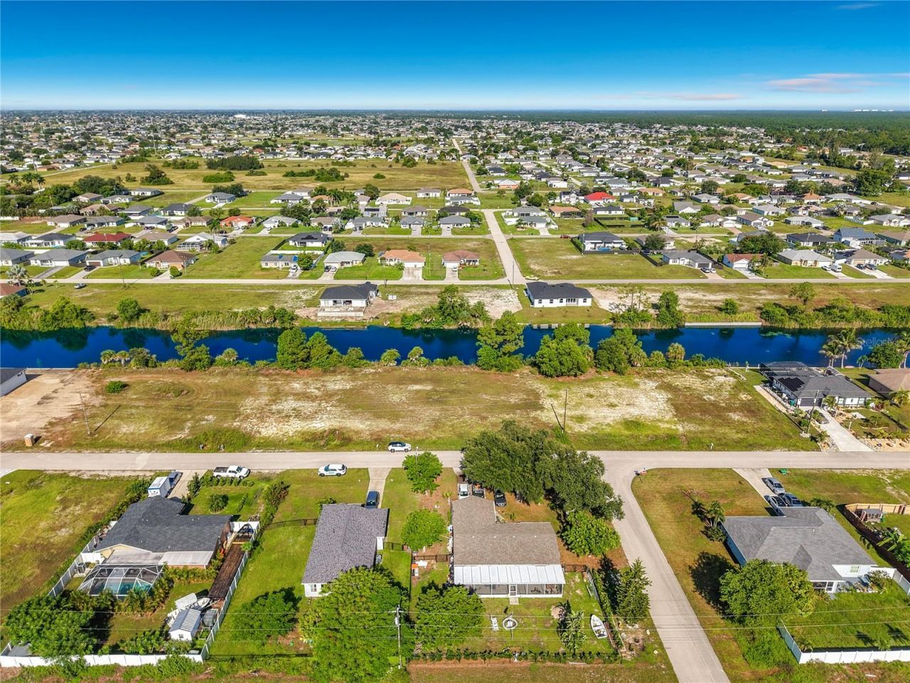 2830 NE 6th Avenue, Cape Coral, FL 33909 Photo