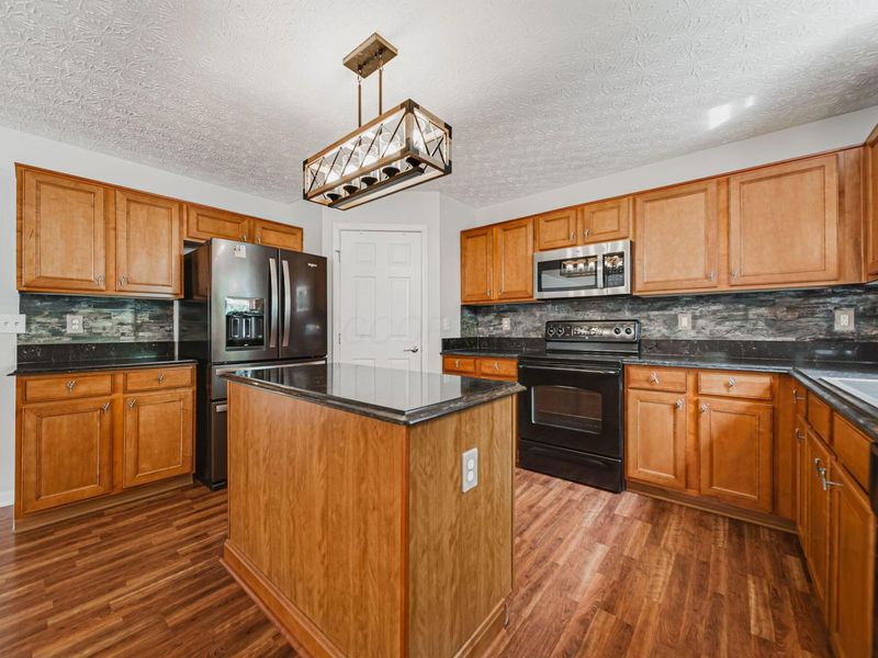 5465 Demorest Drive , Grove City, OH 43123 Photo 13