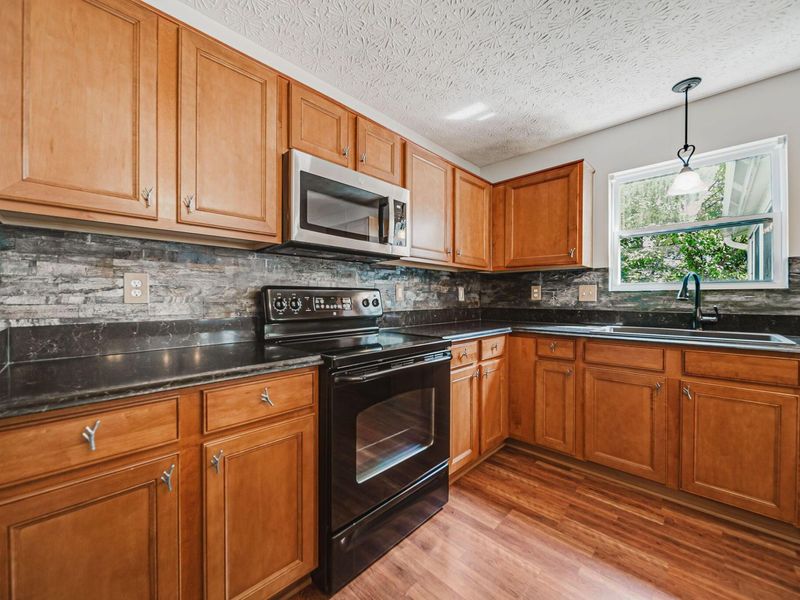 5465 Demorest Drive , Grove City, OH 43123 Photo 15