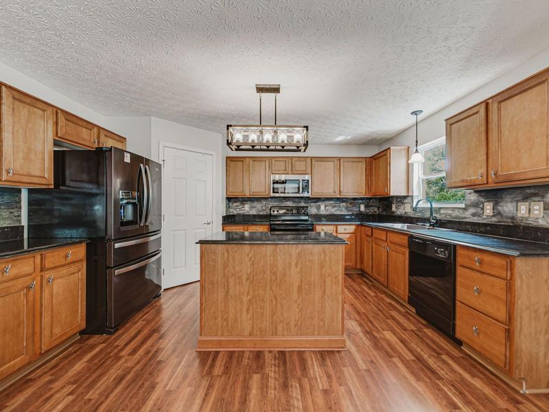 5465 Demorest Drive , Grove City, OH 43123 Photo 21