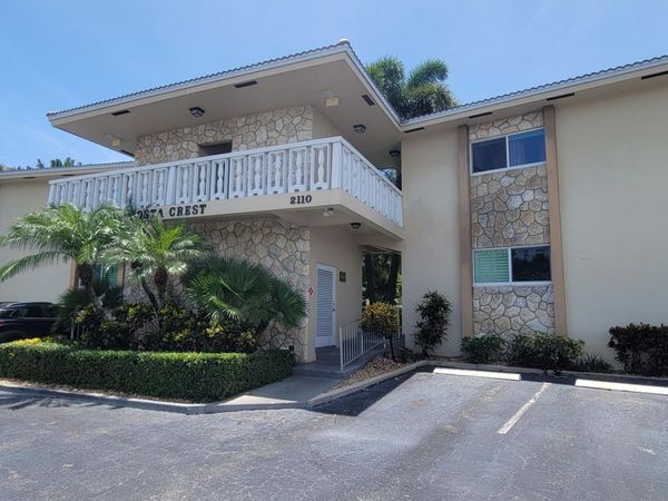 2110 NE 39TH Street, Unit 3B, Fort Lauderdale, FL 33308