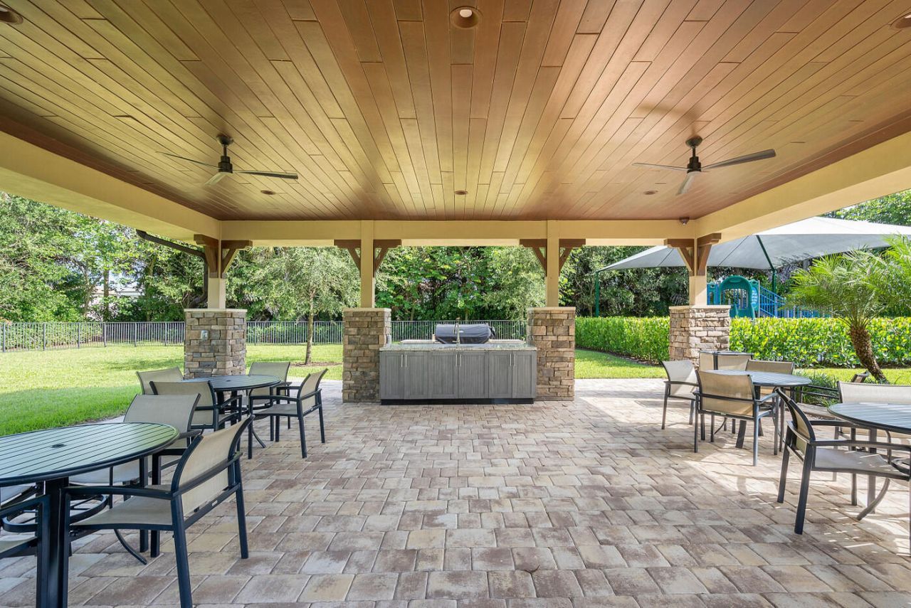 8331 Grand Prix Lane, Boynton Beach, FL 33472 Photo