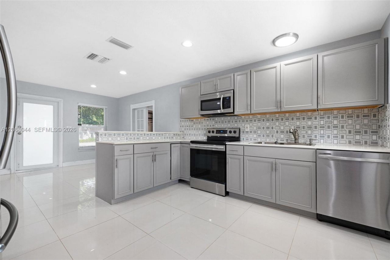 980 Oleander Rd, Key Largo, FL 33037 Photo