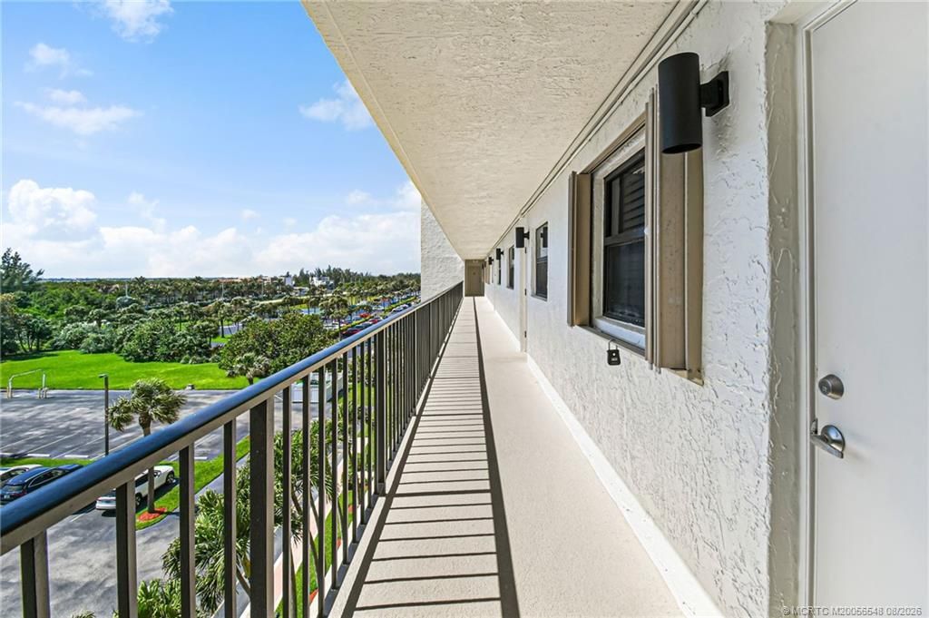 10310 S Ocean Drive, Unit 504, Jensen Beach, FL 34957 Photo