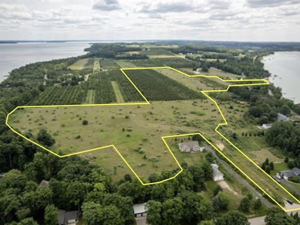 Stony Point Road N, Suttons Bay, MI 49682