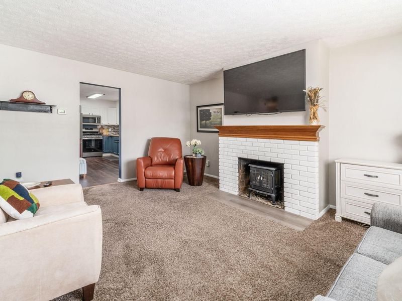73 Fernhill Avenue, Columbus, OH 43228 Photo 6