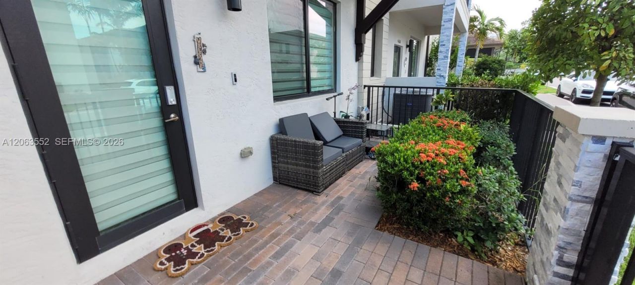 4682 NW 83rd Ave , Doral, FL 33166 Photo