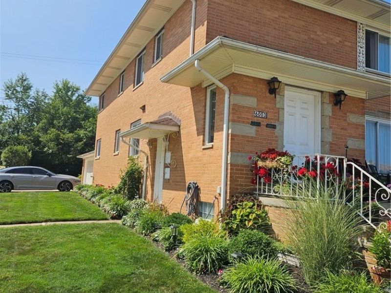 6003 Belmere Drive , Parma, OH 44129 Photo 3