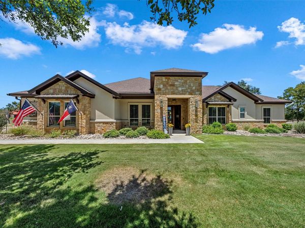 1614 Cheyenne PASS, Salado, TX 76571