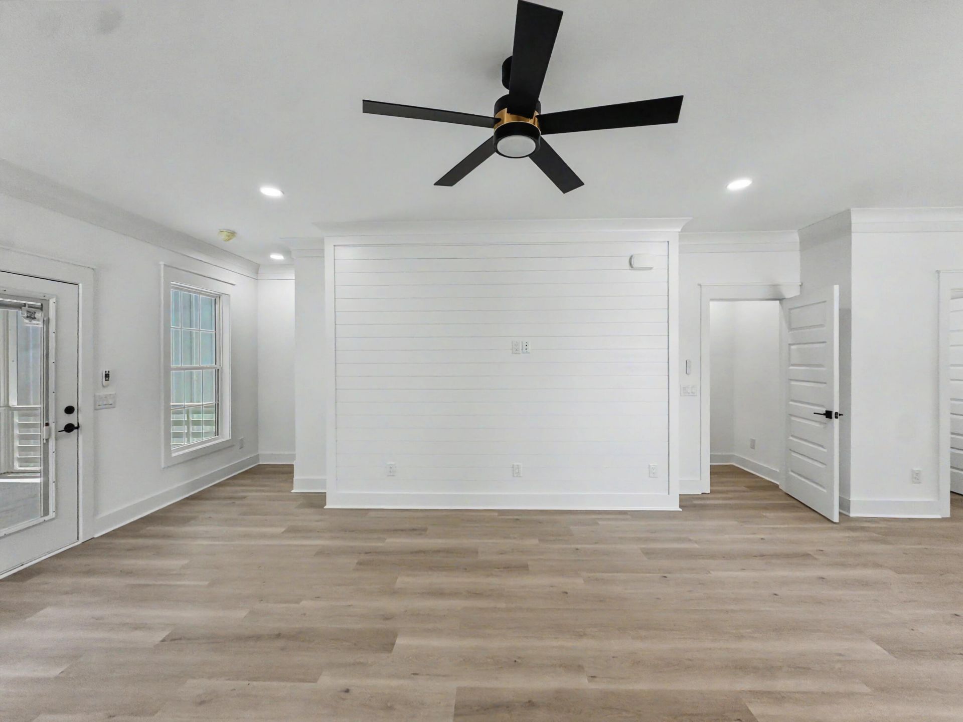 2231 Clinton Street Photo 10