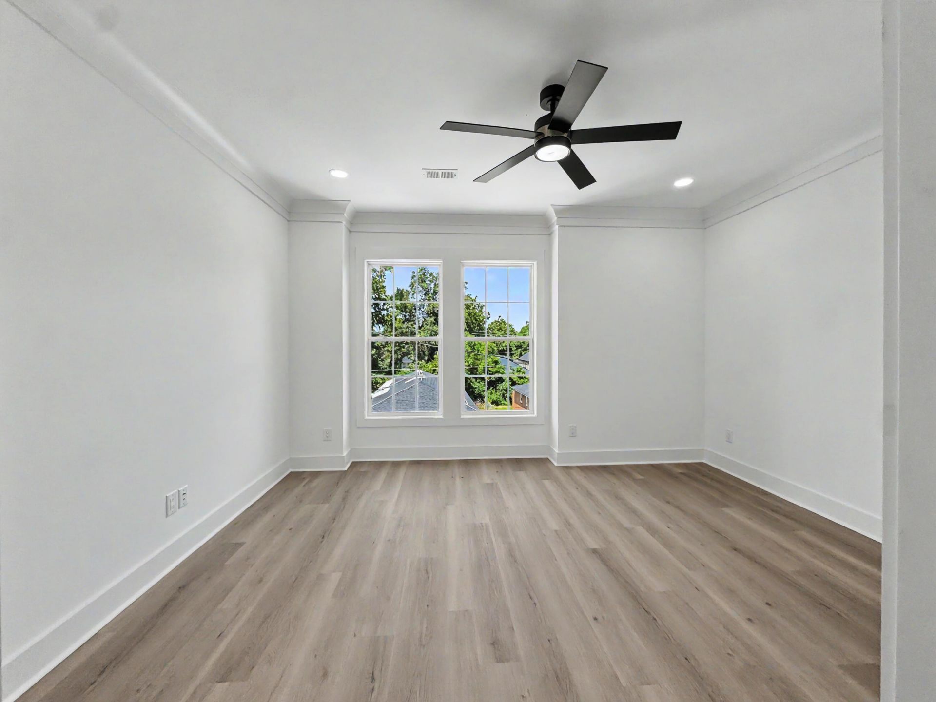 2231 Clinton Street Photo 12
