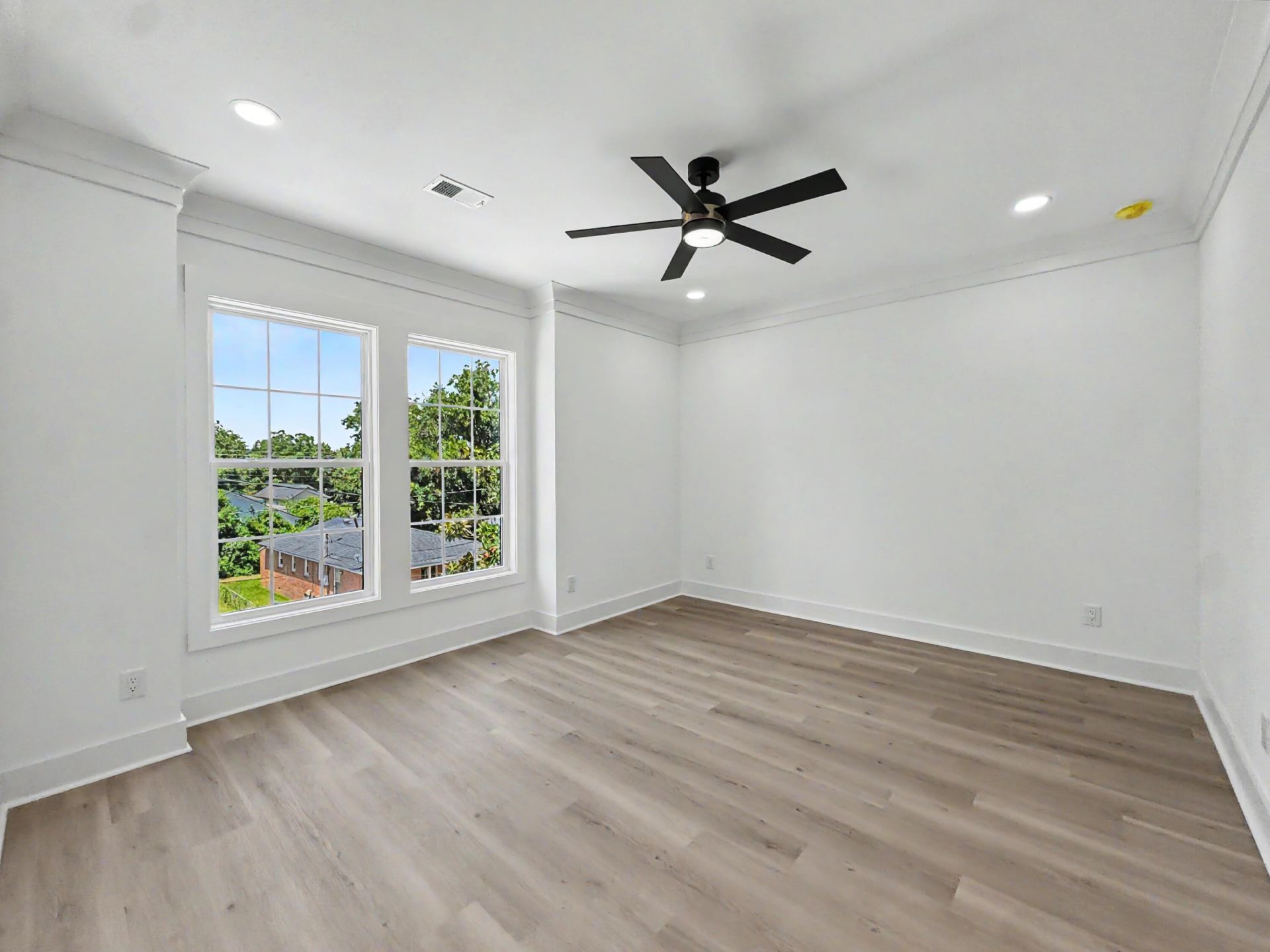 2231 Clinton Street Photo 13