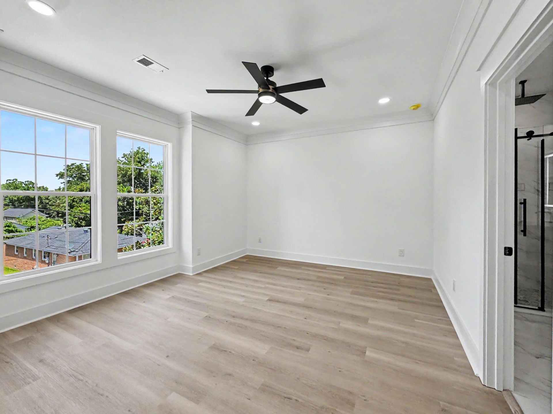 2231 Clinton Street Photo 14