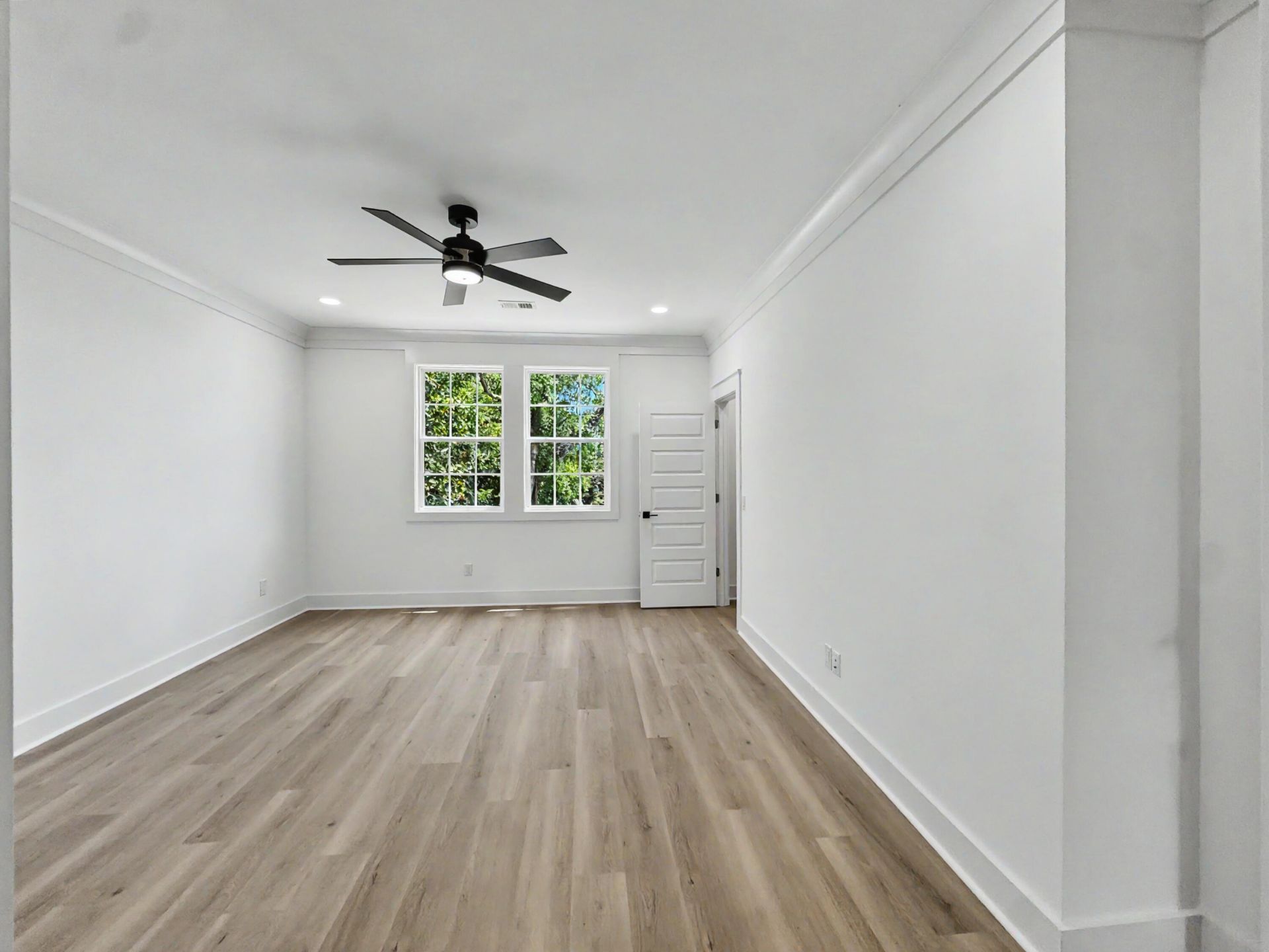 2231 Clinton Street Photo 17