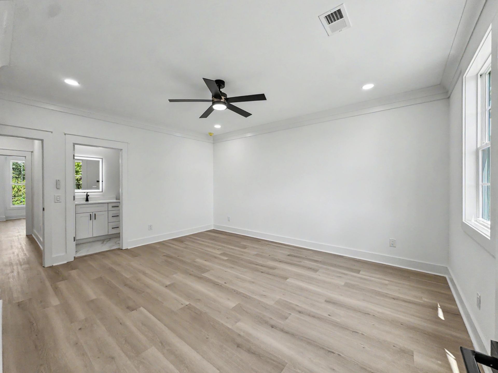 2231 Clinton Street Photo 18