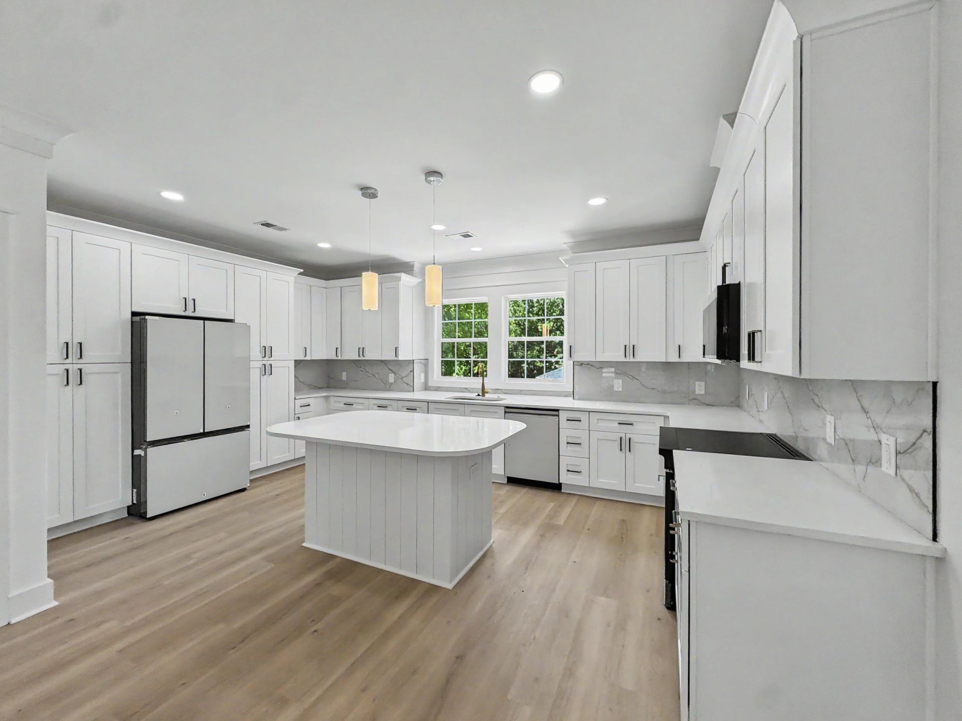 2231 Clinton Street Photo 4
