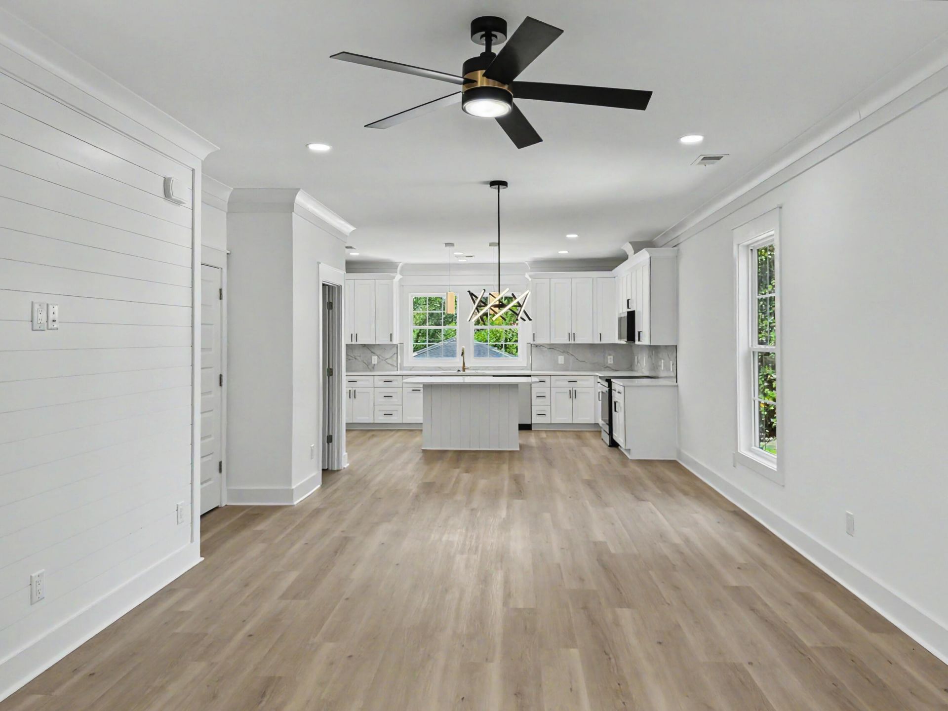 2231 Clinton Street Photo 6