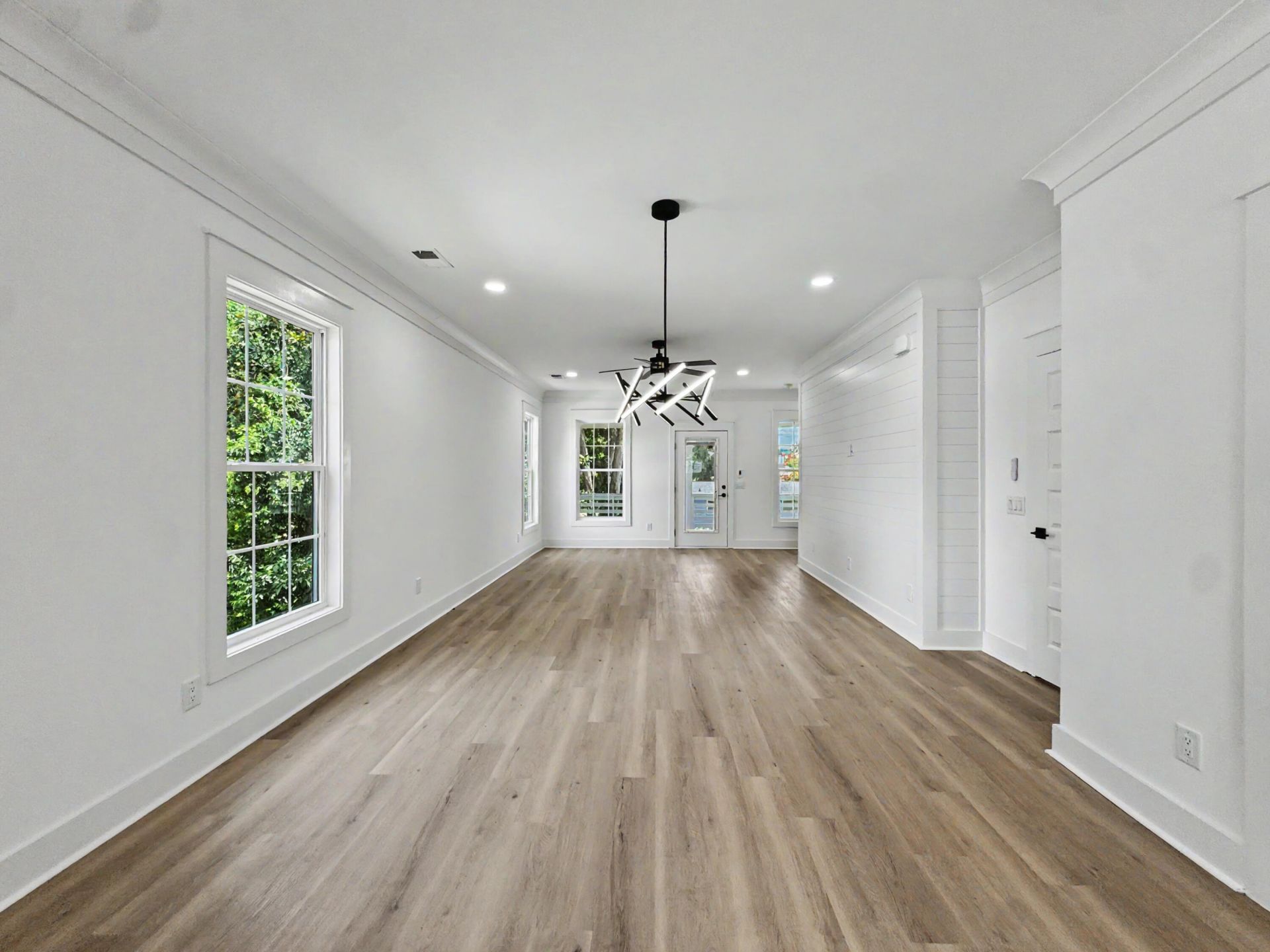 2231 Clinton Street Photo 8