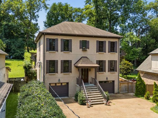 2115 Sharondale Dr, Nashville, TN 37215