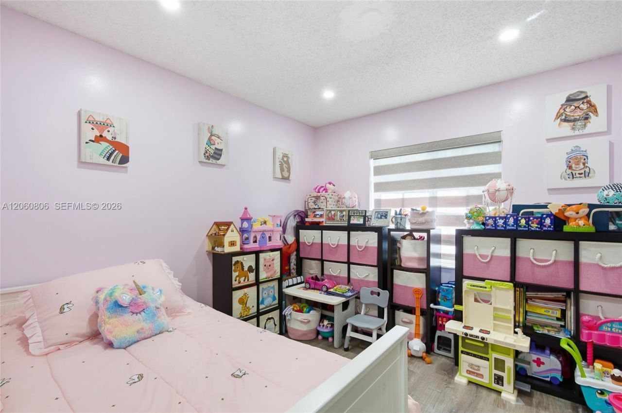 9011 NW 193rd Ter, Hialeah, FL 33018 Photo