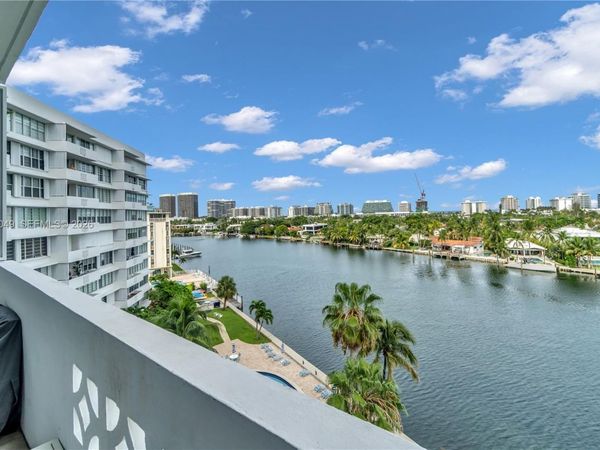 9101 E Bay Harbor Dr, Unit 706, Bay Harbor Islands, FL 33154