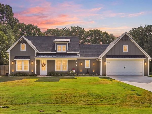 221 Private Road 6235, Unit 2320, Mineola, TX 75773