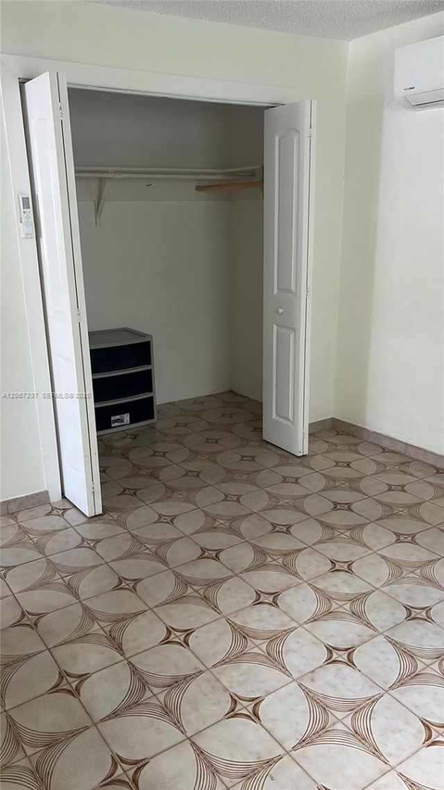 170 E 46th St, Unit 2, Hialeah, FL 33013 Photo