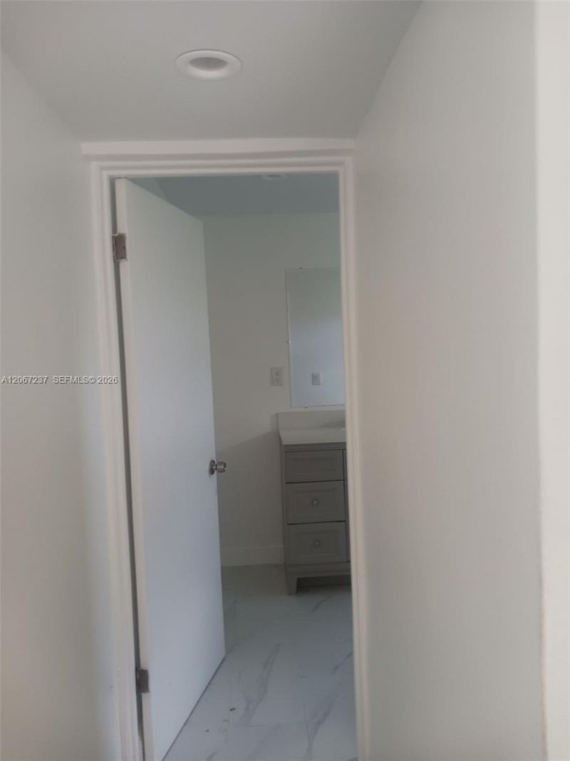 170 E 46th St, Unit 2, Hialeah, FL 33013 Photo