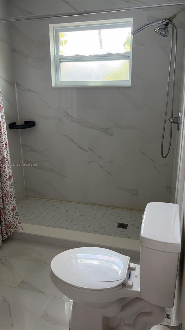 170 E 46th St, Unit 2, Hialeah, FL 33013 Photo