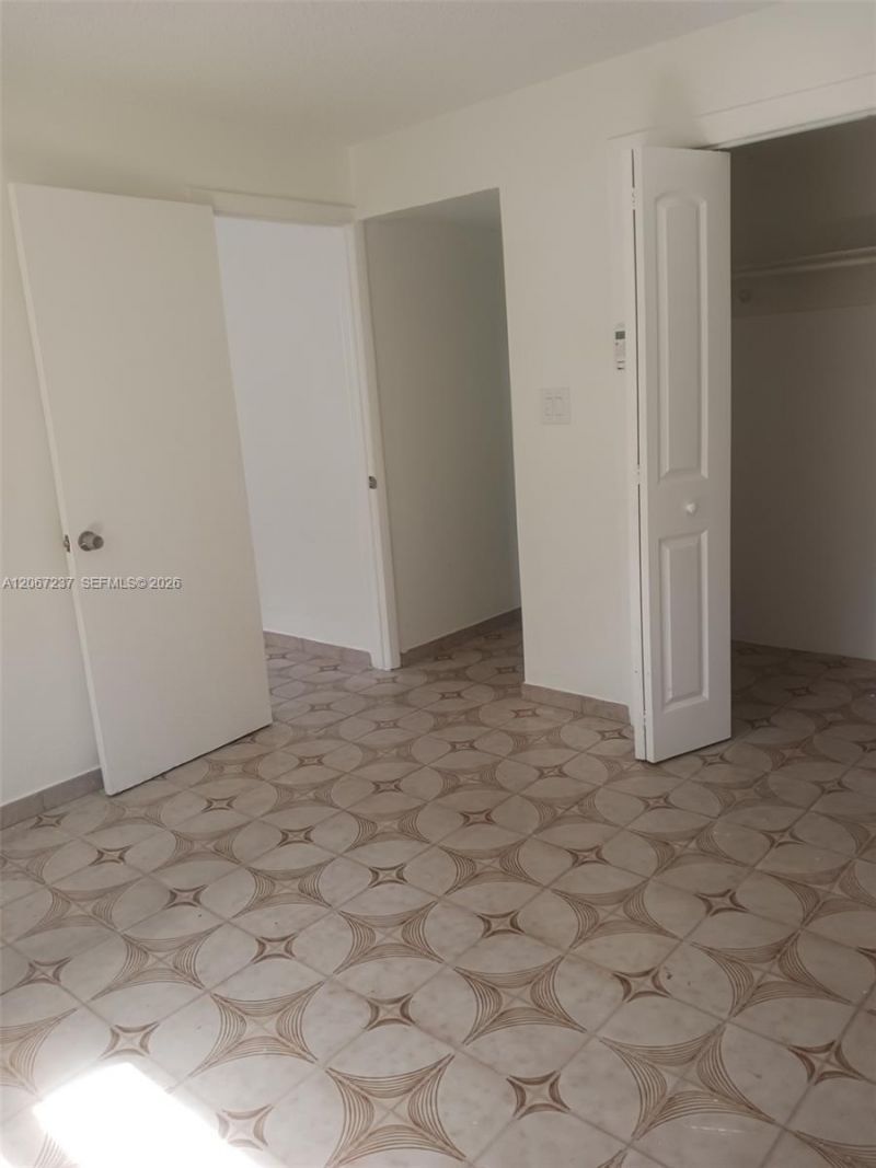 170 E 46th St, Unit 2, Hialeah, FL 33013 Photo