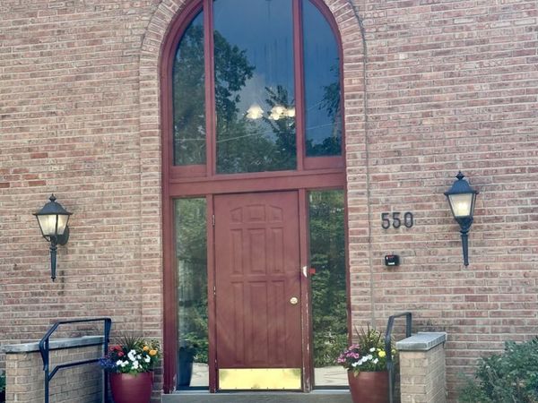 550 E Main Street , Unit 2E, Barrington, IL 60010