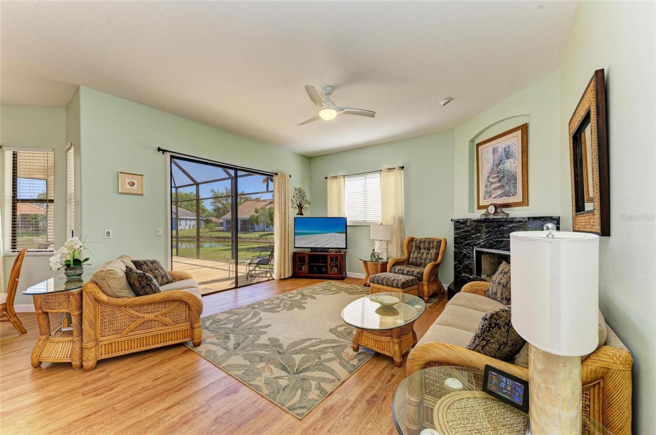 7102 42nd Court E, Sarasota, FL 34243 Photo