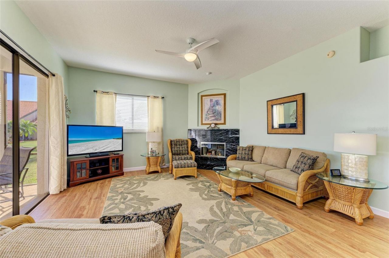 7102 42nd Court E, Sarasota, FL 34243 Photo